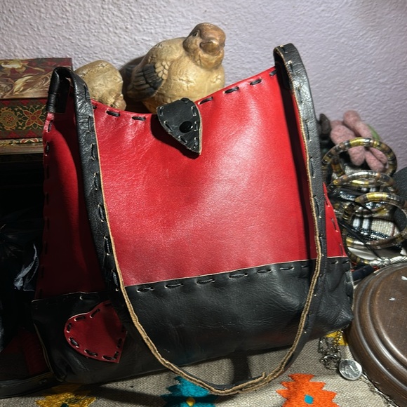 # 105 Red and Black leather bag - Picture 9 of 11
